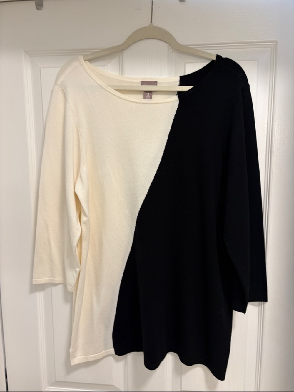 Black and Cream Two-Tone Knit Top